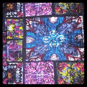 LULAROE Tc UNICORN PRINT New NEVER worn